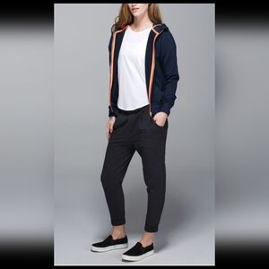 Lululemon stress less pants sz 8 Style Number: W5G31S